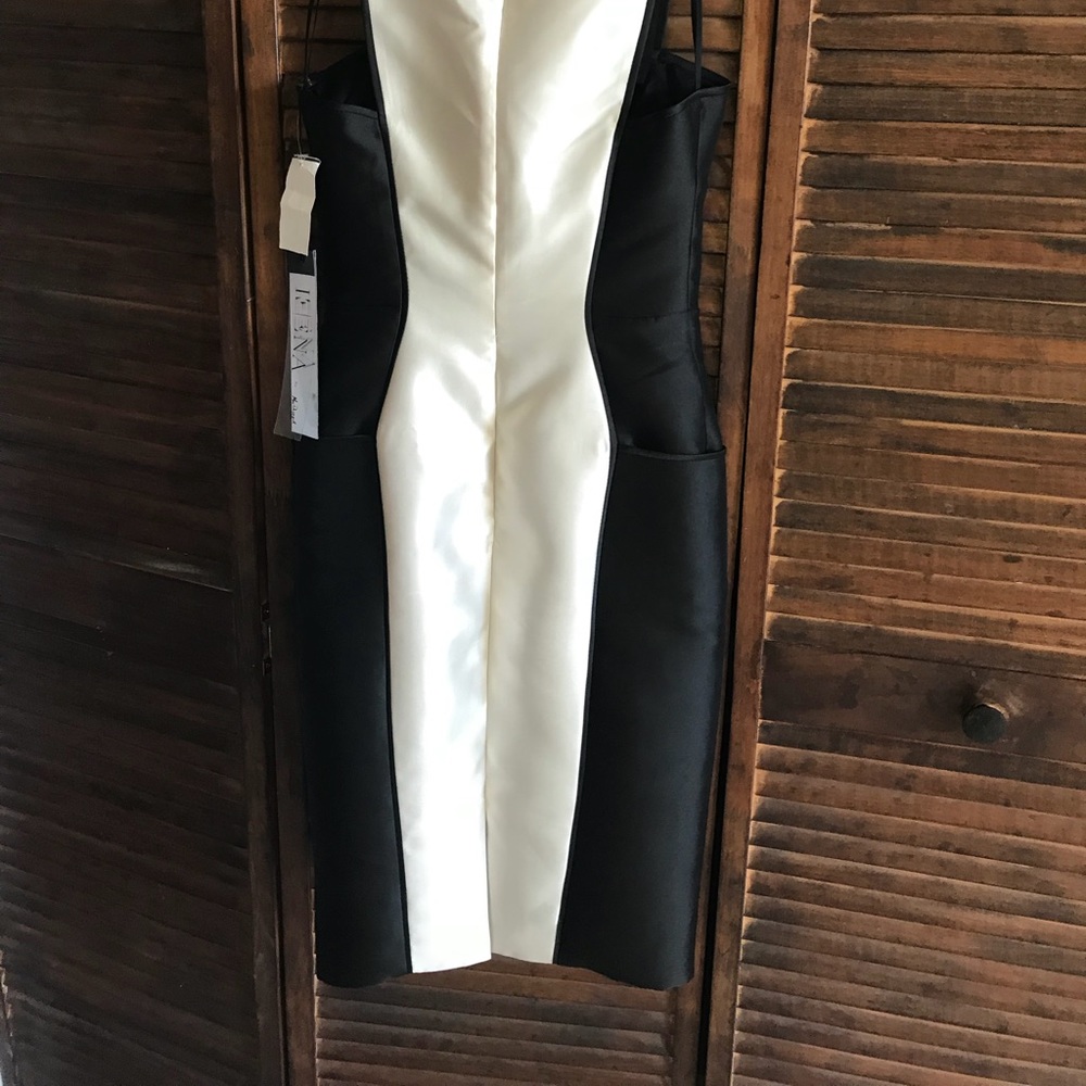 Gorgeous black& white dress